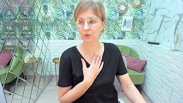 Paris Cherry online show from December 20, 8:05 pm