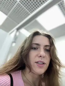 Snapshot of MariiD chatting on July 22, 7:22 am MariiD online show from July 22, 7:22 am