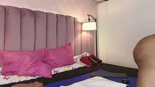 HallyBans online show from April 18, 12:20 pm