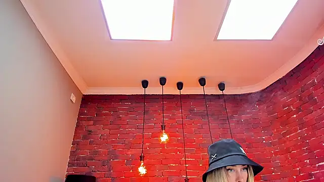 ChristynaRoss online show from March 25, 8:26 pm