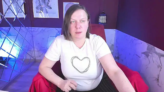 Snapshot of KellyPerfection chatting on March 18, 1:42 pm KellyPerfection online show from March 18, 1:42 pm