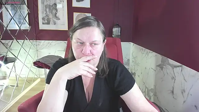 Snapshot of KellyPerfection chatting on October 8, 5:27 am KellyPerfection online show from October 8, 5:27 am