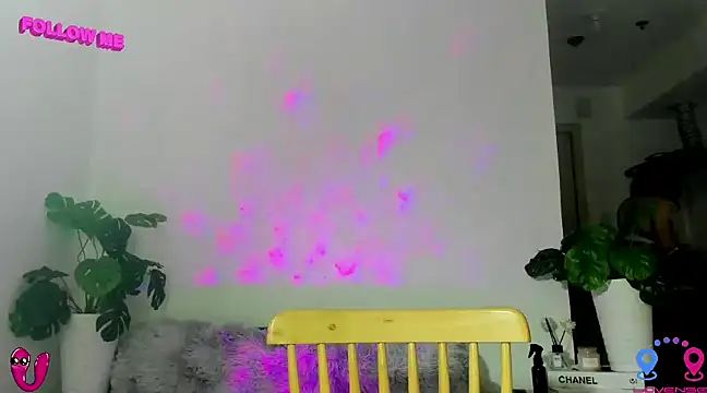 Snapshot of hottycrishina chatting on January 27, 9:23 am hottycrishina online show from January 27, 9:23 am