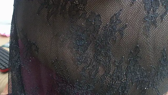 Snapshot of brownsugahxx chatting on November 23, 7:19 am brownsugahxx online show from November 23, 7:19 am