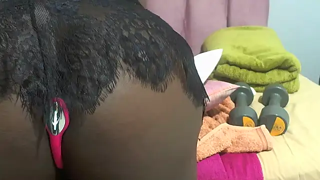 Snapshot of brownsugahxx chatting on November 23, 7:24 pm brownsugahxx online show from November 23, 7:24 pm