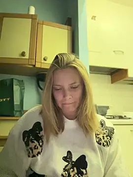 Snapshot of AnastasiaAniess chatting on December 25, 6:09 pm AnastasiaAniess online show from December 25, 6:09 pm