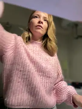 Snapshot of AnastasiaAniess chatting on January 2, 8:13 pm AnastasiaAniess online show from January 2, 8:13 pm