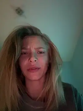 Snapshot of AnastasiaAniess chatting on January 17, 6:23 pm AnastasiaAniess online show from January 17, 6:23 pm