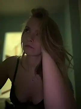 Snapshot of AnastasiaAniess chatting on February 13, 6:48 pm AnastasiaAniess online show from February 13, 6:48 pm