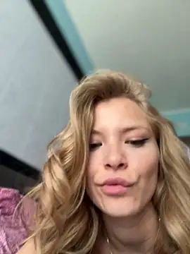 Snapshot of AnastasiaAniess chatting on March 13, 3:17 pm AnastasiaAniess online show from March 13, 3:17 pm