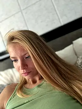 Snapshot of AnastasiaAniess chatting on October 7, 9:50 am AnastasiaAniess online show from October 7, 9:50 am