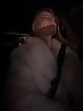 Snapshot of AnastasiaAniess chatting on October 27, 7:51 pm AnastasiaAniess online show from October 27, 7:51 pm