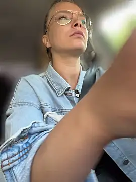 AnastasiaAniess online show from April 19, 8:57 am