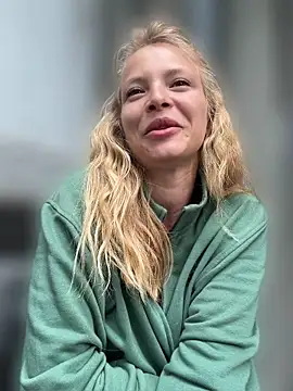 AnastasiaAniess online show from June 6, 4:55 pm