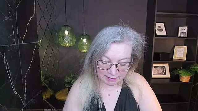 NataliMellow online show from March 10, 1:05 pm