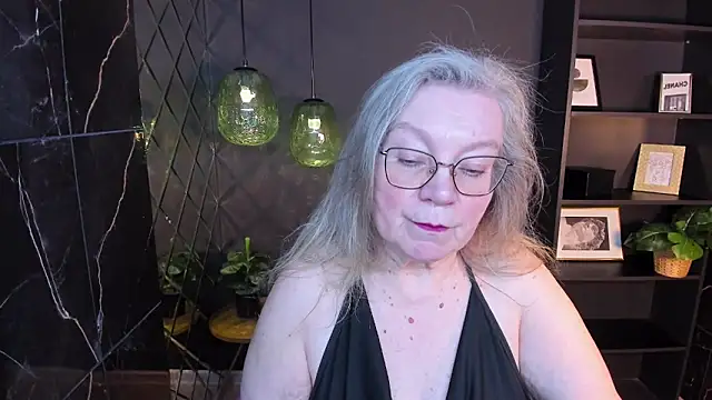 NataliMellow online show from April 20, 1:14 pm