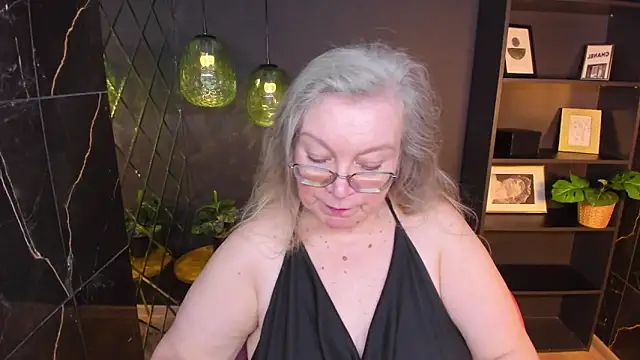 Snapshot of NataliMellow chatting on May 2, 1:16 pm NataliMellow online show from May 2, 1:16 pm