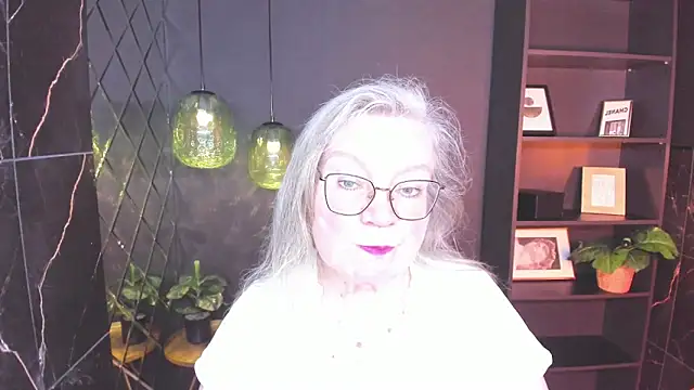 NataliMellow online show from May 26, 1:07 pm