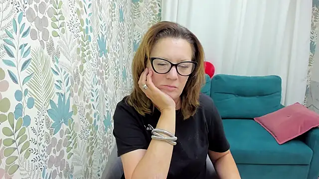 LeaPure online show from September 13, 5:18 am