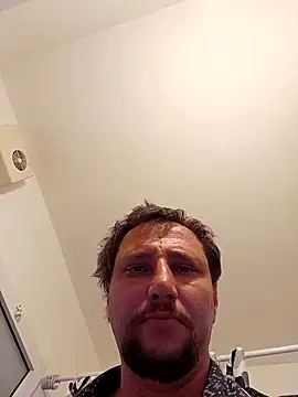 Snapshot of Miki20677 chatting on March 17, 5:05 pm Miki20677 online show from March 17, 5:05 pm