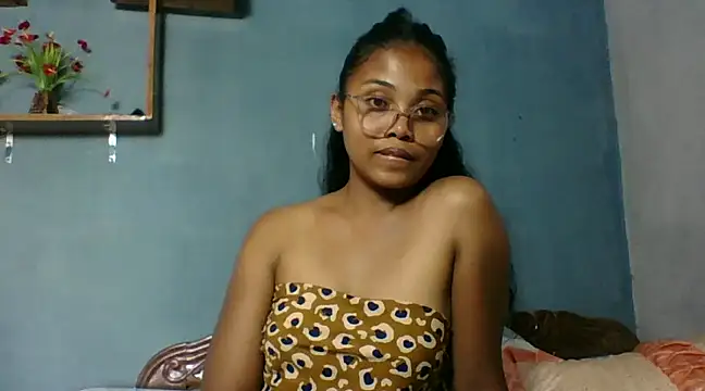 Snapshot of naya86 chatting on February 8, 12:50 pm naya86 online show from February 8, 12:50 pm