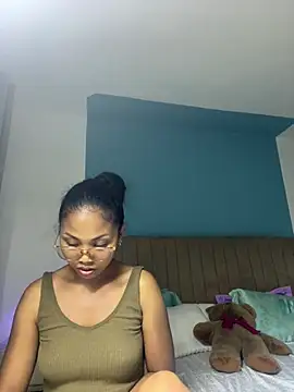 Snapshot of naya86 chatting on May 28, 2:47 pm naya86 online show from May 28, 2:47 pm