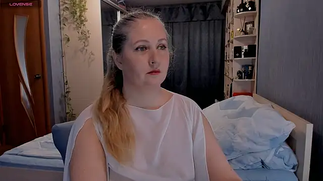 SweetLanna online show from April 1, 8:39 pm