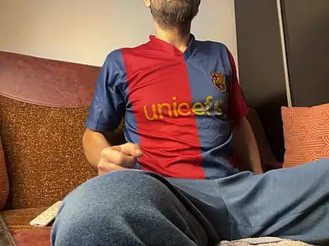 Snapshot of MarkReeds chatting on February 4, 1:48 pm MarkReeds online show from February 4, 1:48 pm