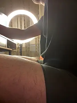 Snapshot of MarkReeds chatting on February 8, 11:33 am MarkReeds online show from February 8, 11:33 am