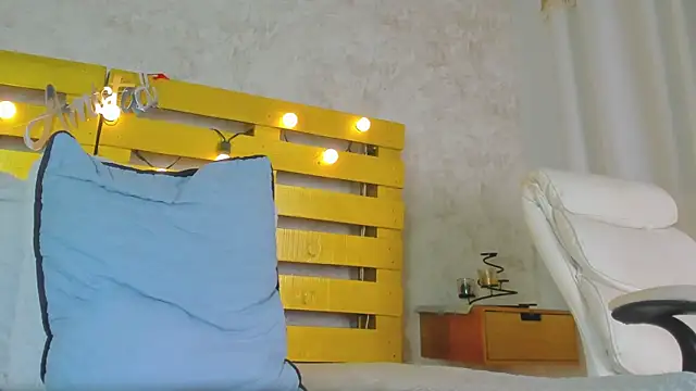 cristinapuerta  online show from September 24, 11:46 am