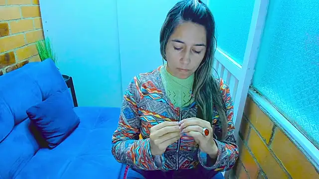 Snapshot of Penelope47 chatting on December 10, 7:00 pm Penelope47 online show from December 10, 7:00 pm