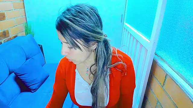 Snapshot of Penelope47 chatting on December 11, 7:25 pm Penelope47 online show from December 11, 7:25 pm