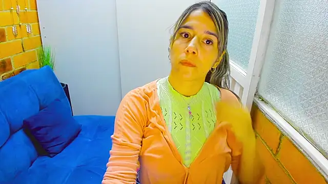 Snapshot of Penelope47 chatting on December 14, 7:14 pm Penelope47 online show from December 14, 7:14 pm