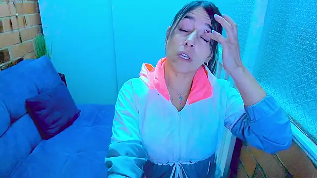 Snapshot of Penelope47 chatting on December 27, 10:05 pm Penelope47 online show from December 27, 10:05 pm