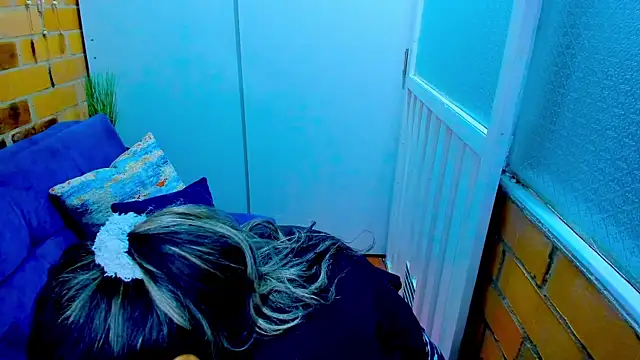 Snapshot of Penelope47 chatting on January 22, 10:15 pm Penelope47 online show from January 22, 10:15 pm