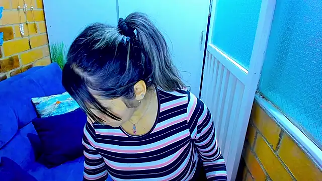 Snapshot of Penelope47 chatting on January 24, 9:26 pm Penelope47 online show from January 24, 9:26 pm