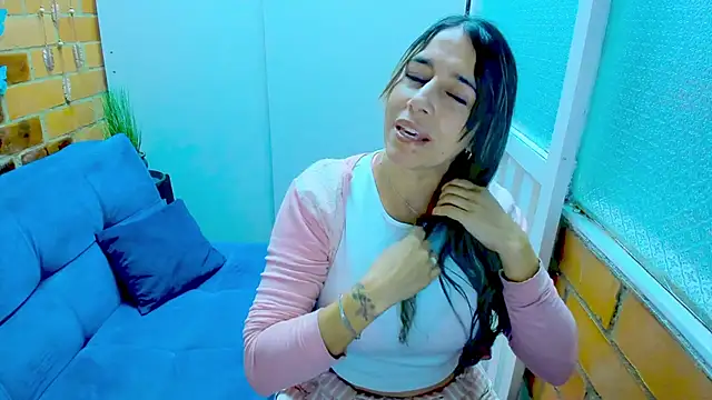 Snapshot of Penelope47 chatting on February 8, 7:05 pm Penelope47 online show from February 8, 7:05 pm