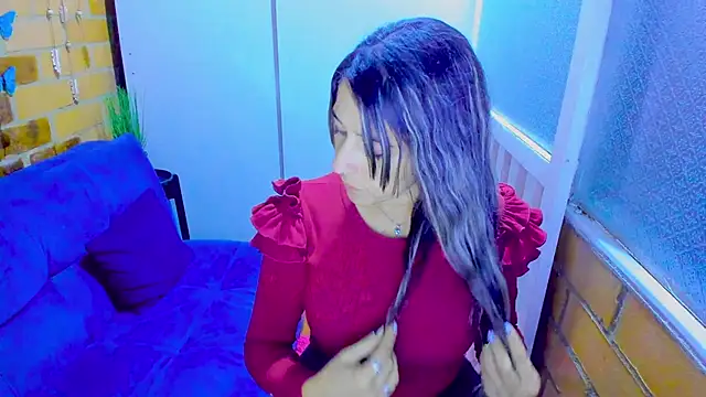 Snapshot of Penelope47 chatting on February 12, 10:59 pm Penelope47 online show from February 12, 10:59 pm