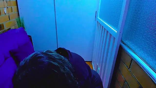 Snapshot of Penelope47 chatting on February 17, 10:25 pm Penelope47 online show from February 17, 10:25 pm