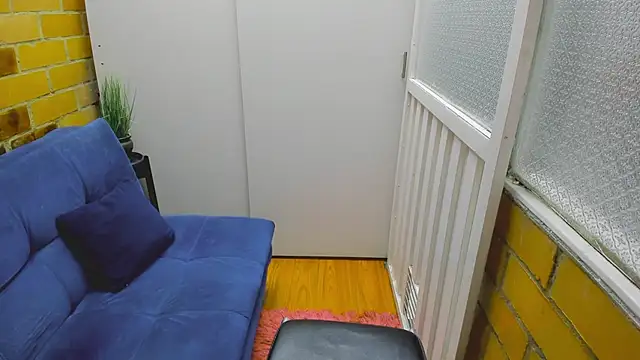 Snapshot of Penelope47 chatting on March 6, 6:59 pm Penelope47 online show from March 6, 6:59 pm