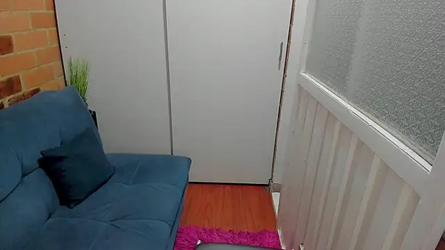 Snapshot of Penelope47 chatting on September 27, 7:19 pm Penelope47 online show from September 27, 7:19 pm