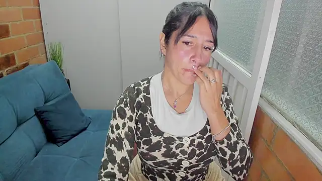 Snapshot of Penelope47 chatting on October 17, 7:05 pm Penelope47 online show from October 17, 7:05 pm