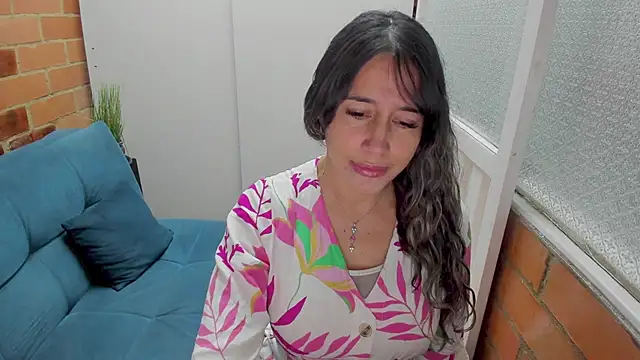 Snapshot of Penelope47 chatting on October 25, 7:19 pm Penelope47 online show from October 25, 7:19 pm