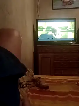 Snapshot of cavebrita22 chatting on October 27, 11:14 am cavebrita22 online show from October 27, 11:14 am