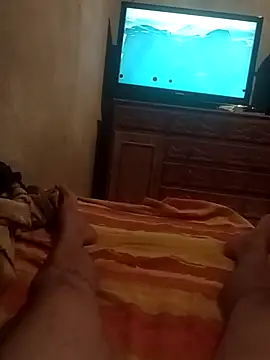 Snapshot of cavebrita22 chatting on October 28, 8:11 pm cavebrita22 online show from October 28, 8:11 pm