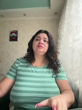 Snapshot of littleRikka chatting on January 16, 7:28 am littleRikka online show from January 16, 7:28 am