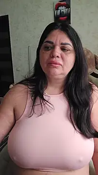 littleRikka online show from April 8, 5:40 am