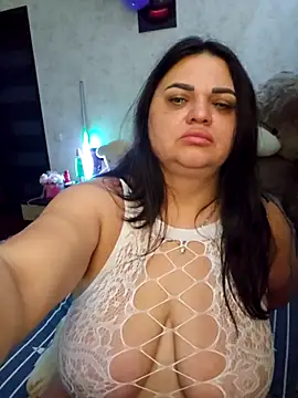 littleRikka online show from April 12, 8:03 pm