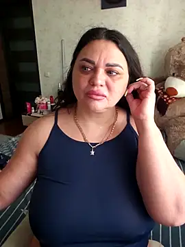 littleRikka online show from April 20, 6:38 am