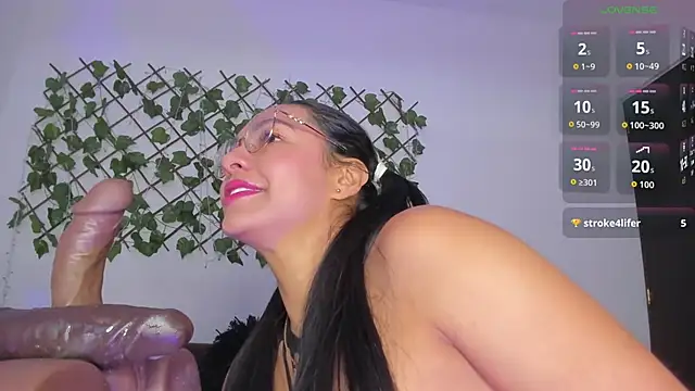 Snapshot of maribad chatting on October 7, 5:54 pm maribad online show from October 7, 5:54 pm